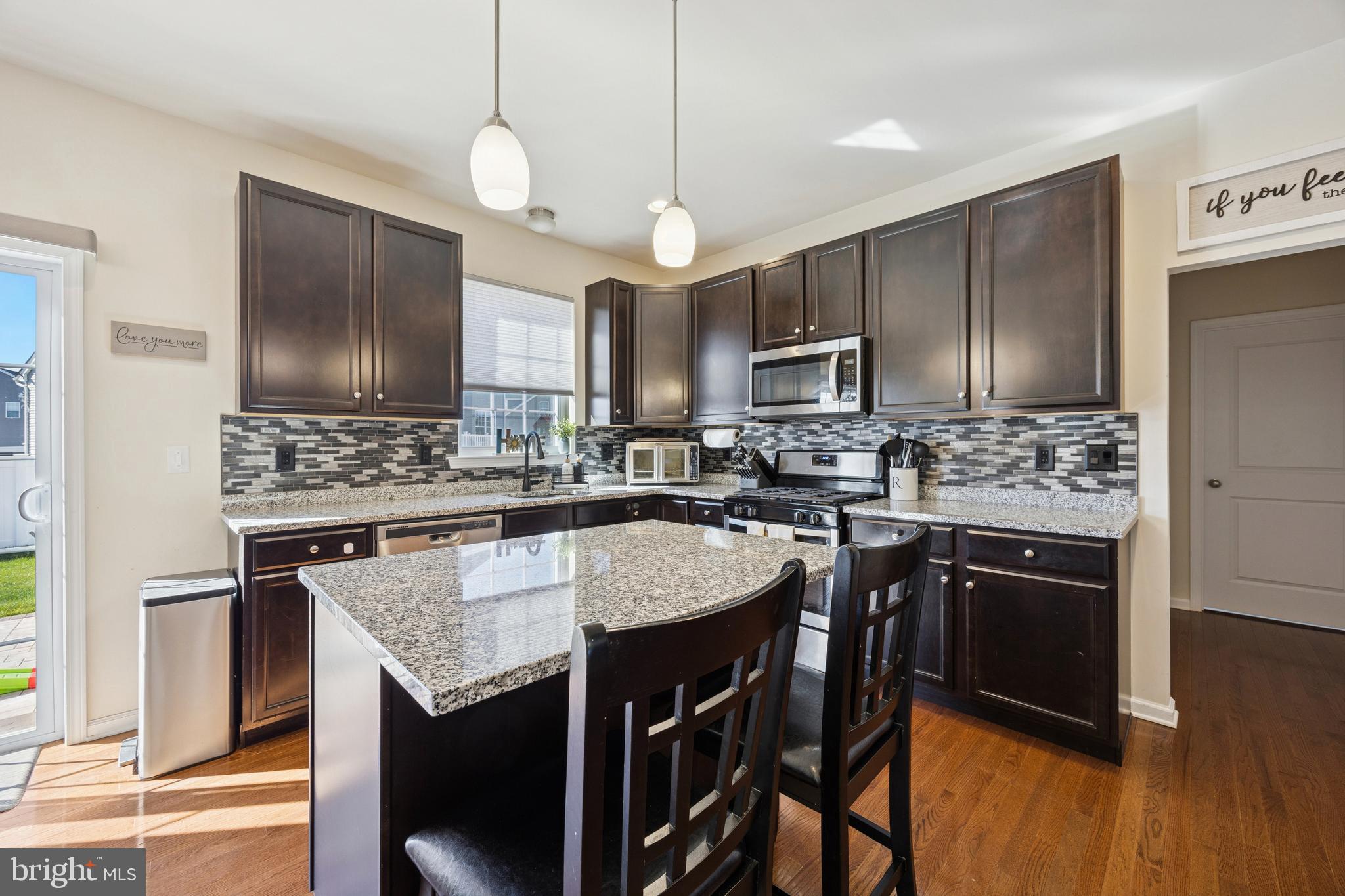 32 Stoneham Road Trenton, NJ 08638 - Photo 5 of 25