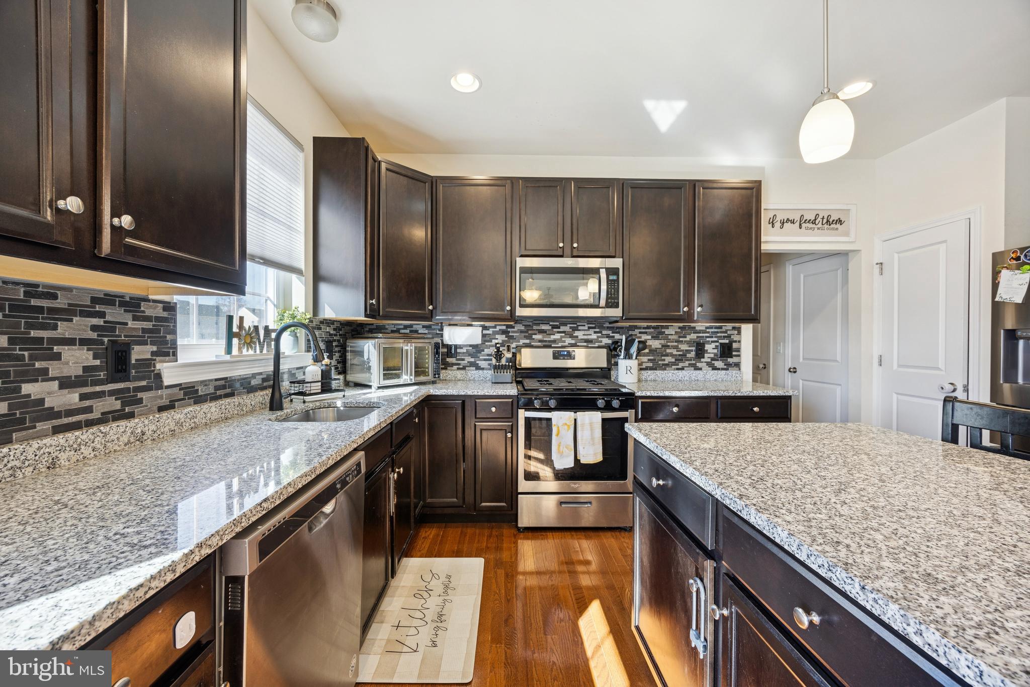 32 Stoneham Road Trenton, NJ 08638 - Photo 6 of 25