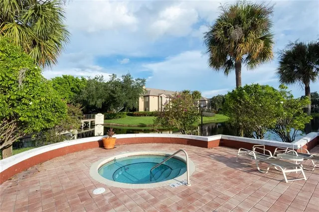 a view of a tennis court
