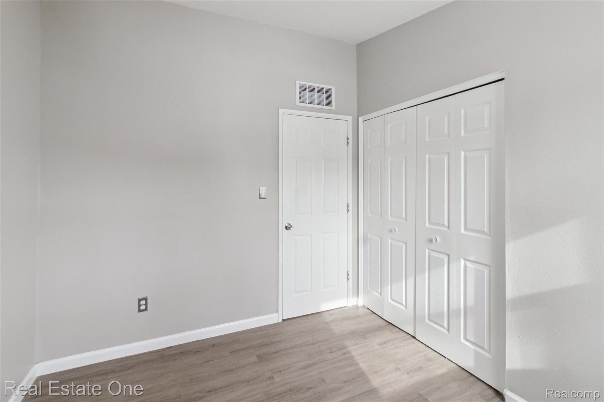 29207 York Street Inkster, MI 48141 - Photo 50 of 57 Gallery Image 50