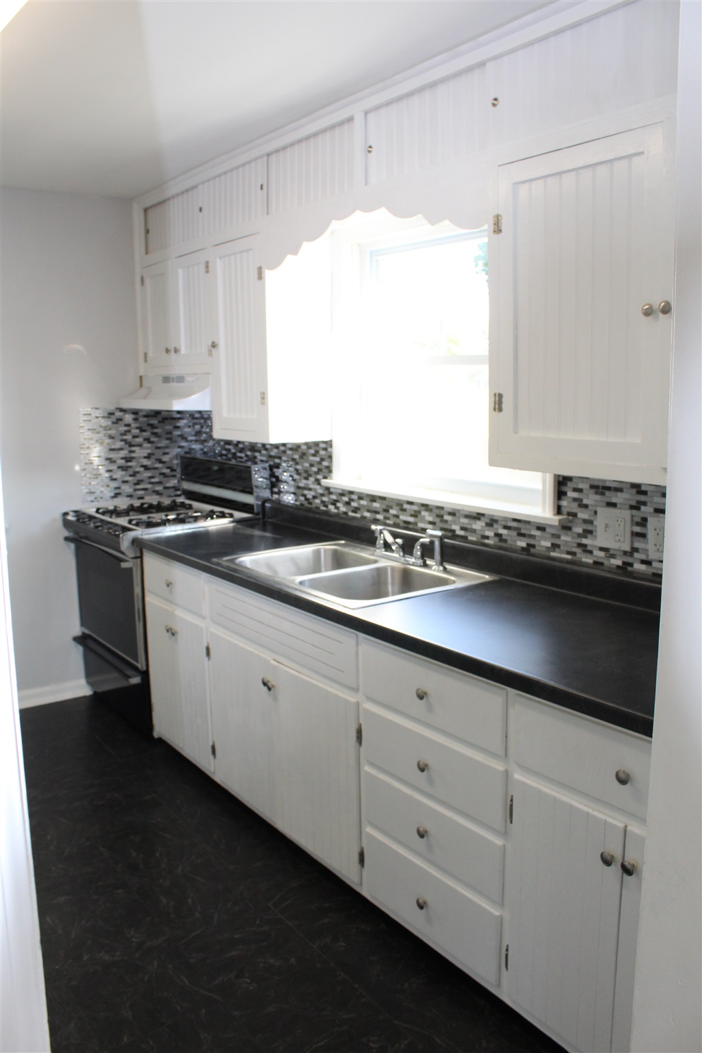 519 North Broadway Street Butler, IN 46721 - Photo 15 of 27