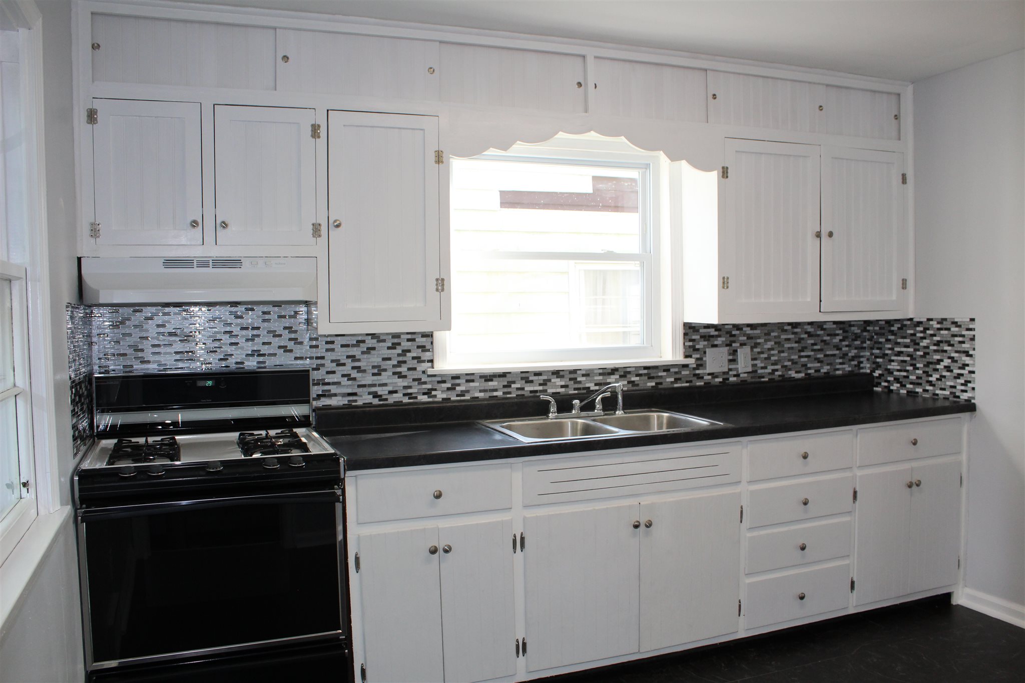 519 North Broadway Street Butler, IN 46721 - Photo 16 of 27