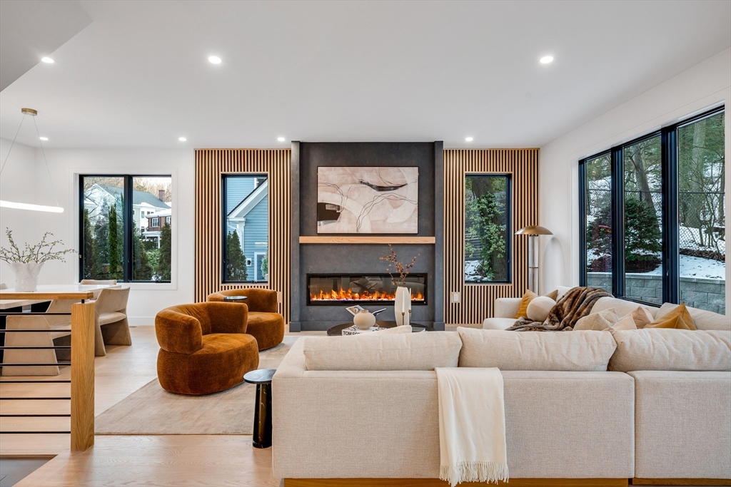 129 Withington Road, Unit 129 Newton, MA 02460 - Photo 5 of 31