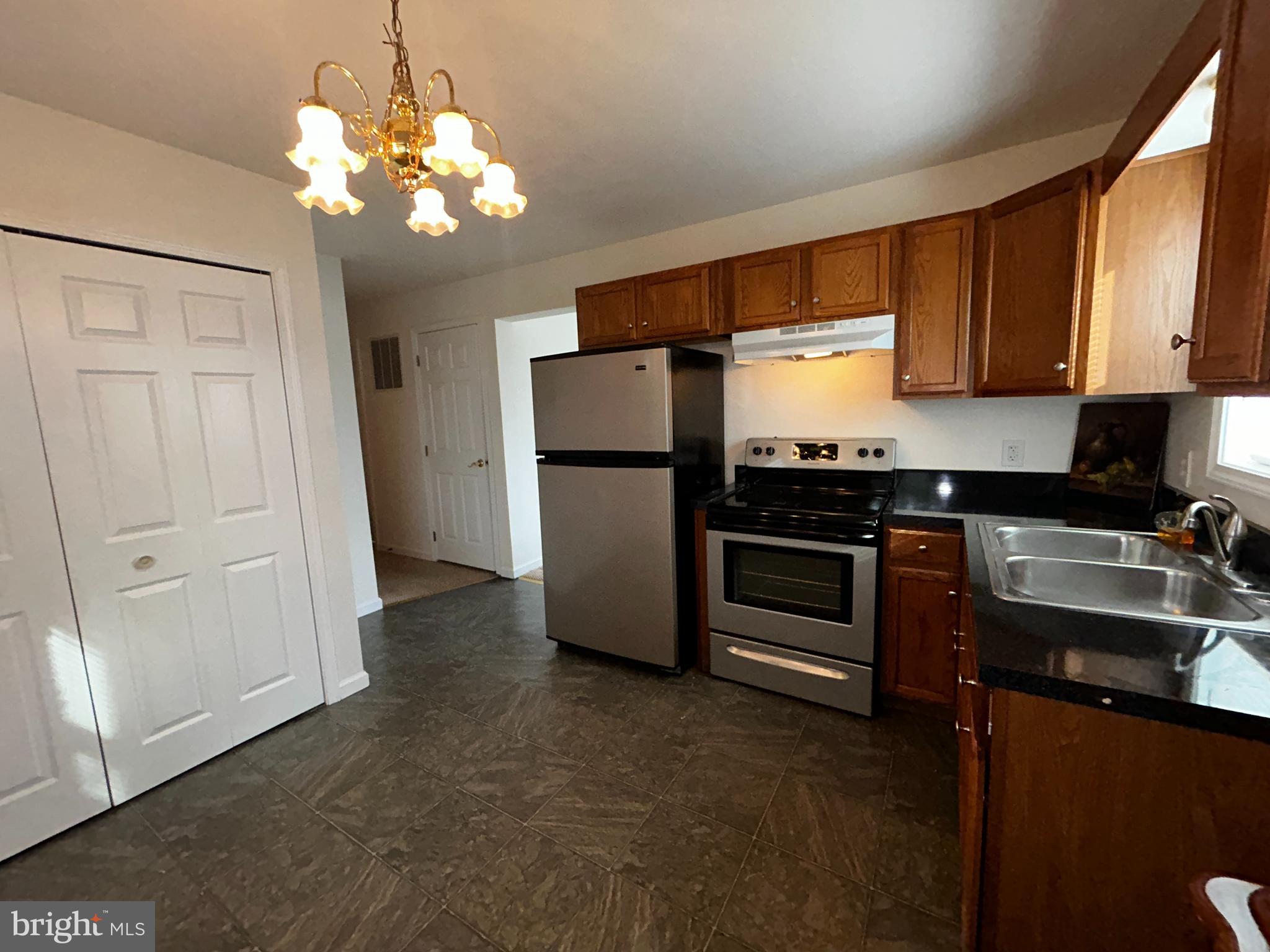 24 Right Elevator Drive Middle River, MD 21220 - Photo 8 of 24