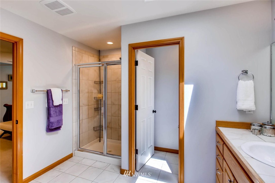 18906 Ross Road Bothell, WA 98011 - Photo 18 of 25