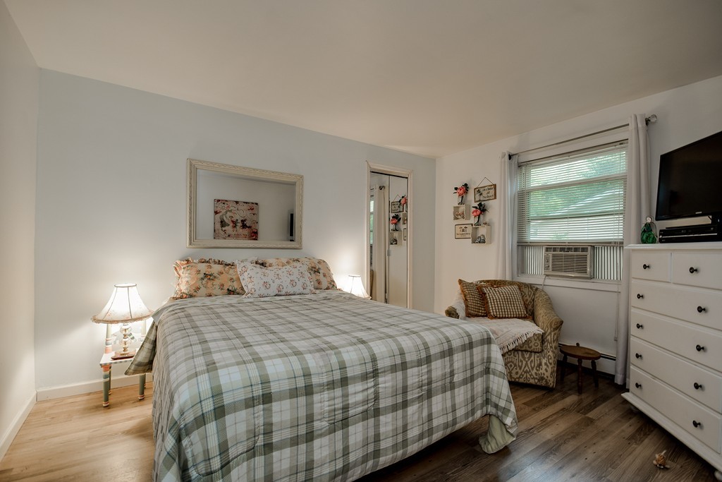 22 Raleigh Road Framingham, MA 01701 - Photo 5 of 16