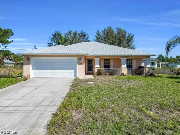 $2,100 | 2610 40th Street West, Lehigh Acres, FL 33971