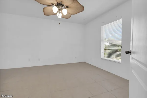 $2,100 | 2610 40th Street West, Lehigh Acres, FL 33971