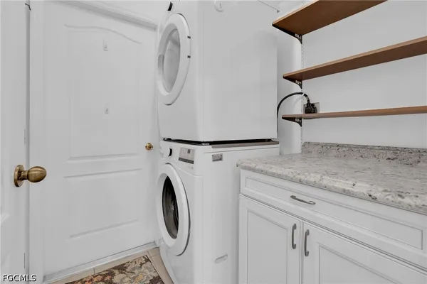 $2,100 | 2610 40th Street West, Lehigh Acres, FL 33971