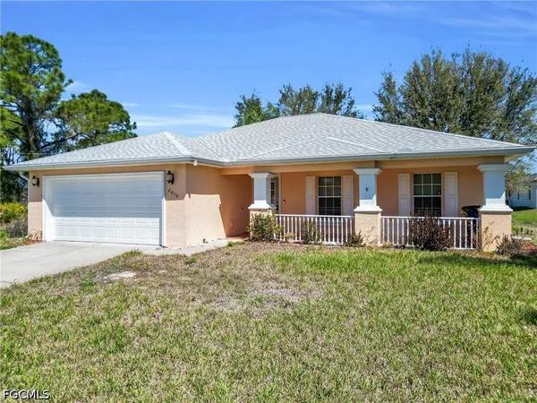 $2,100 | 2610 40th Street West, Lehigh Acres, FL 33971