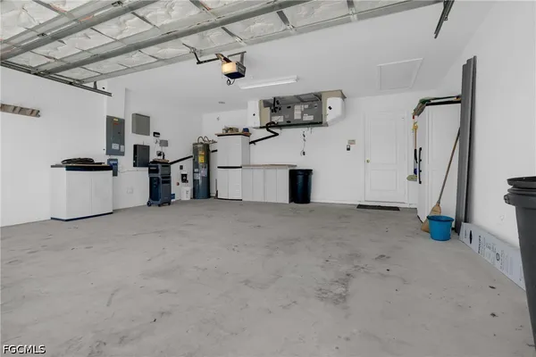 $2,100 | 2610 40th Street West, Lehigh Acres, FL 33971