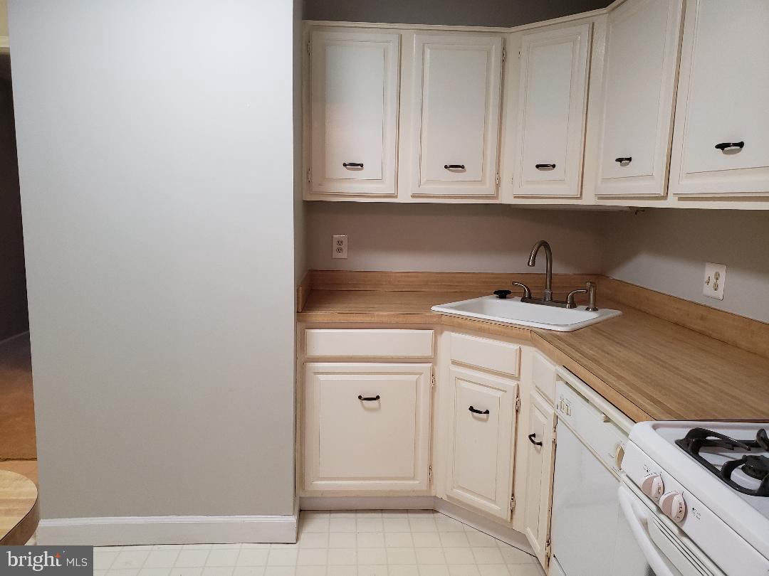 1434 Northgate Square, Unit 143422B Reston, VA 20190 - Photo 7 of 16