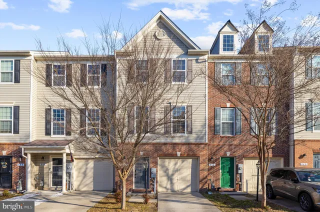 a view of a large white building