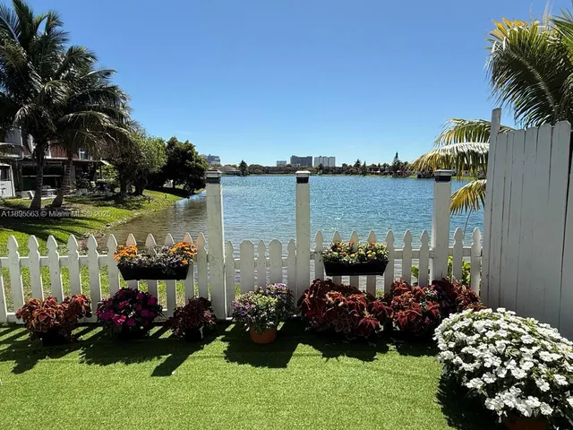 $2,750 | 10730 Northwest 7th Street, Unit 7A, Miami, FL 33172