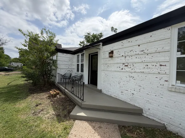 $2,700 | 1921 Castleman Drive, Unit A, Nashville, TN 37215