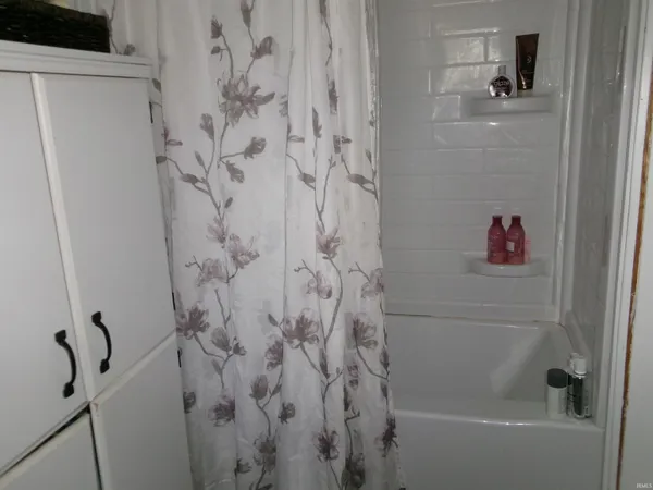 $225,900 | 69 West 5th Street, Peru, IN 46970