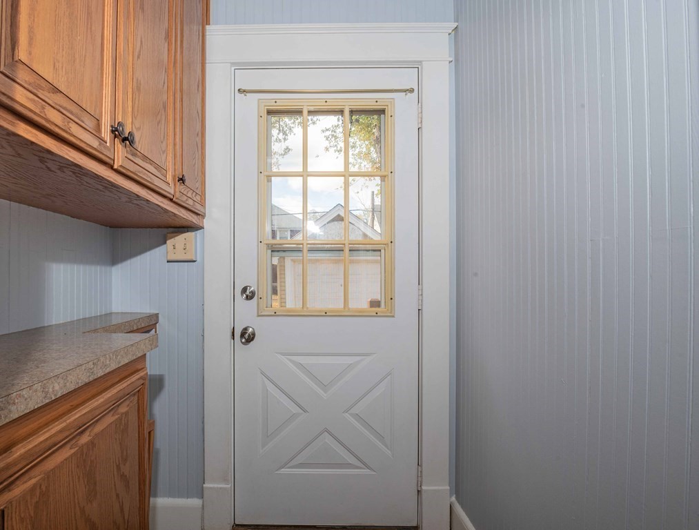 58 Chilson Street Springfield, MA 01118 - Photo 13 of 25