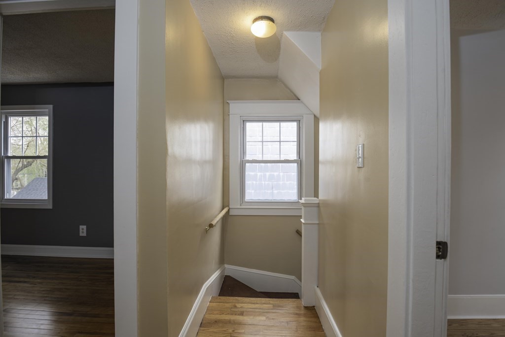 58 Chilson Street Springfield, MA 01118 - Photo 15 of 25