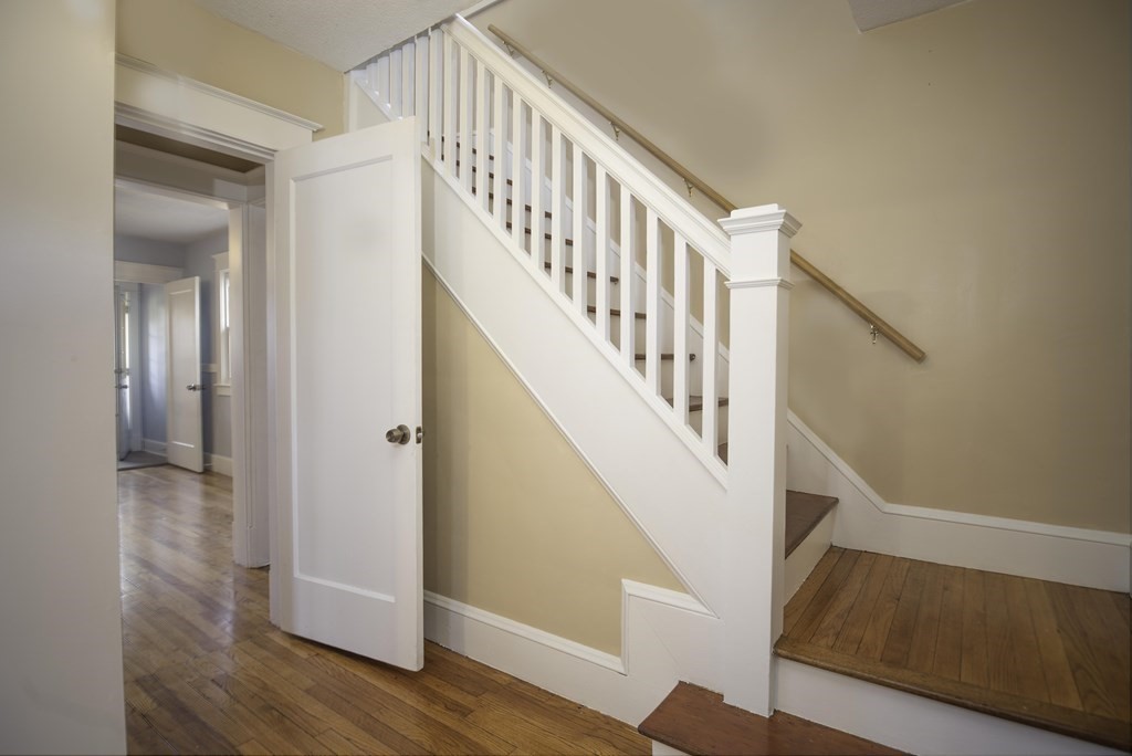 58 Chilson Street Springfield, MA 01118 - Photo 2 of 25