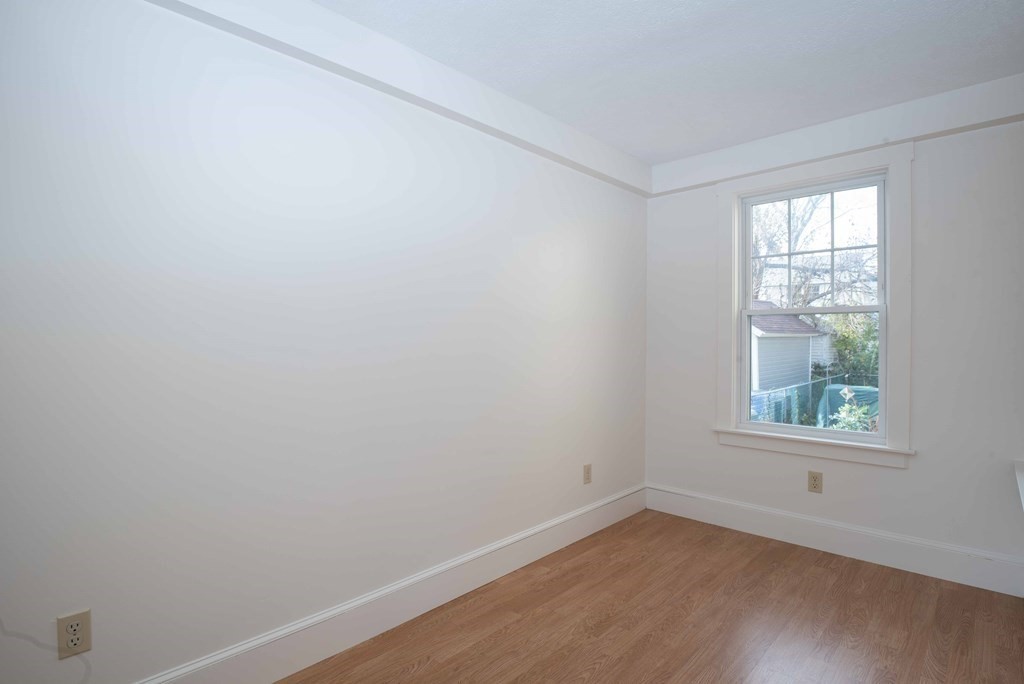 58 Chilson Street Springfield, MA 01118 - Photo 8 of 25