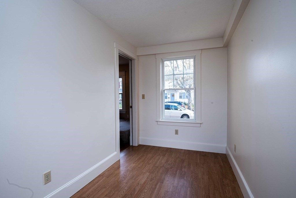 58 Chilson Street Springfield, MA 01118 - Photo 9 of 25