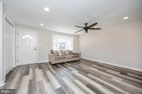 $2,000 | 3130 Ryerson Circle, Halethorpe, MD 21227