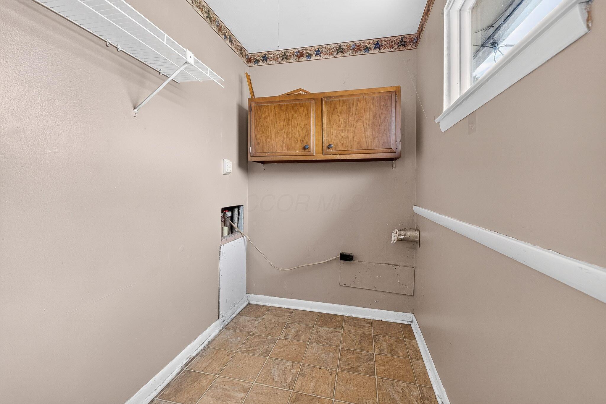 487 Hiler Road Columbus, OH 43228 - Photo 13 of 27 487 Hiler (Interior)-9