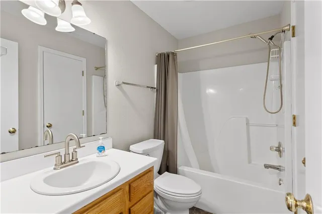 $325,000 | 217 Montrose Circle, Eudora, KS 66025