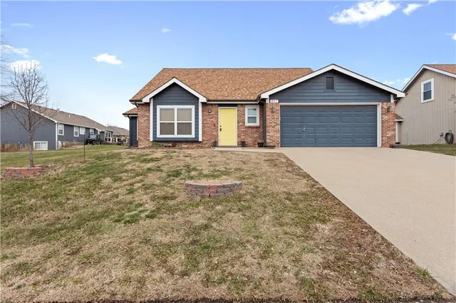 $325,000 | 217 Montrose Circle, Eudora, KS 66025