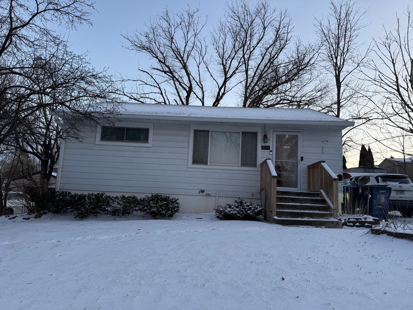 2521 Dakota Road Waukegan, IL 60087 - Photo 25 of 29 a front view of a house with a yard
