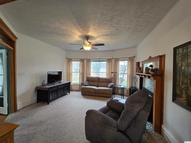 $259,000 | 502 Albers Street, Golden, IL 62339