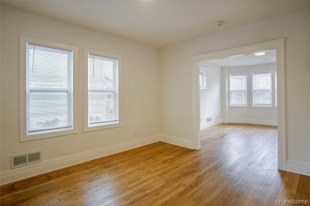 6224 Hecla Street Detroit, MI 48208 - Photo 8 of 21