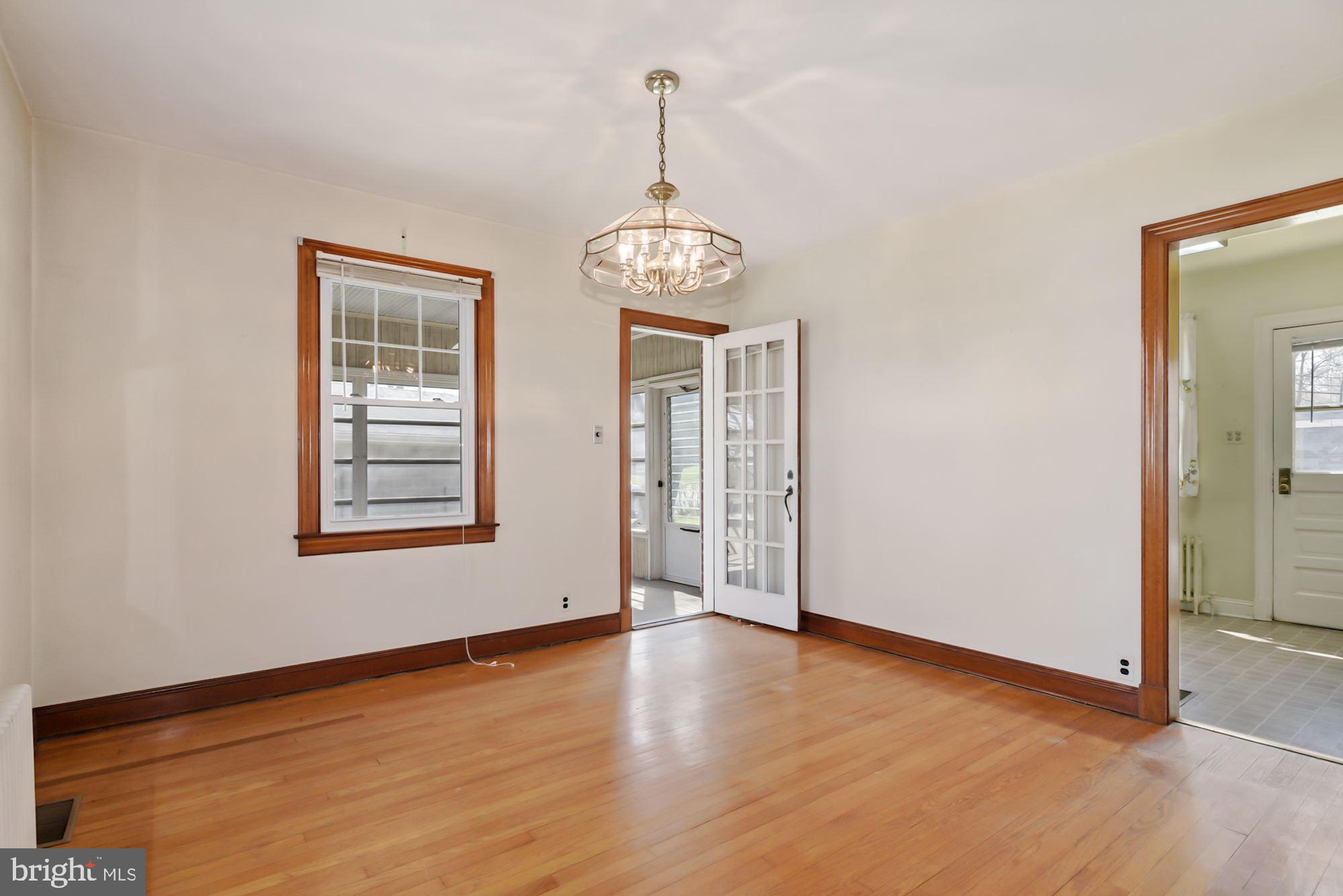 7046 Bembe Beach Road Annapolis, MD 21403 - Photo 13 of 38 Dining Room