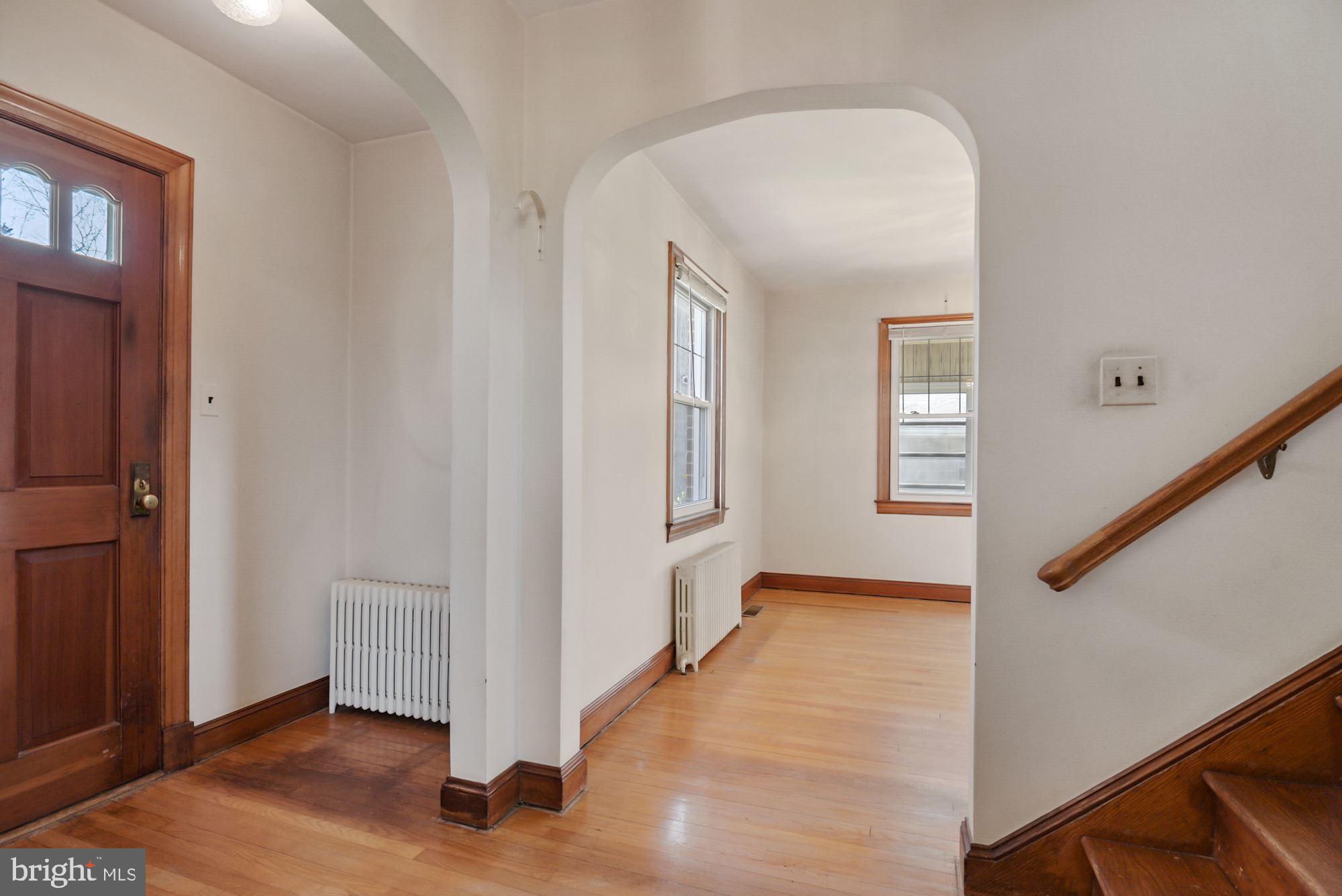 7046 Bembe Beach Road Annapolis, MD 21403 - Photo 7 of 38 Foyer