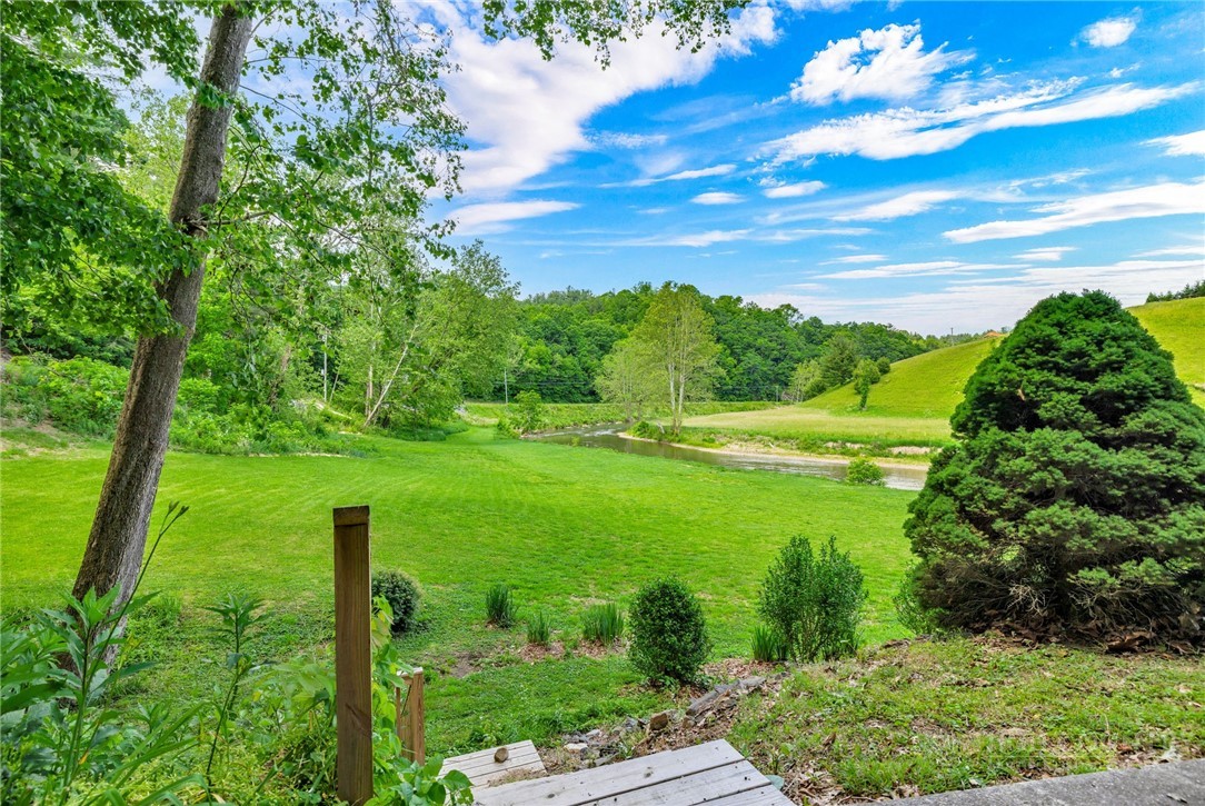380 West Deep Ford Road Lansing, NC 28643 - Photo 38 of 41