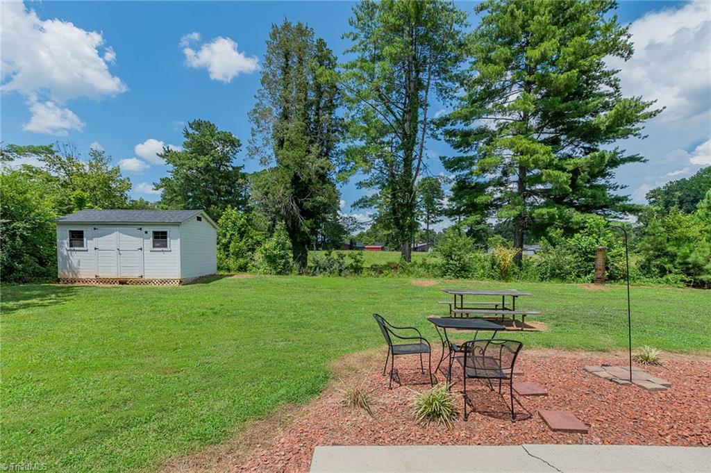 705 Fox Run Road Lexington, NC 27292 - Photo 40 of 45 Gallery Image 40