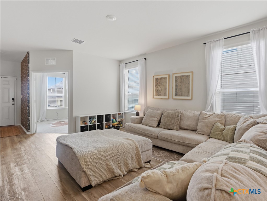 198 Orange Road Buda, TX 78610 - Photo 5 of 28