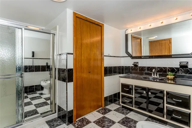 $3,300 | 275 Columbus Avenue, Pawtucket, RI 02861