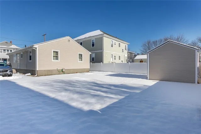 $3,300 | 275 Columbus Avenue, Pawtucket, RI 02861