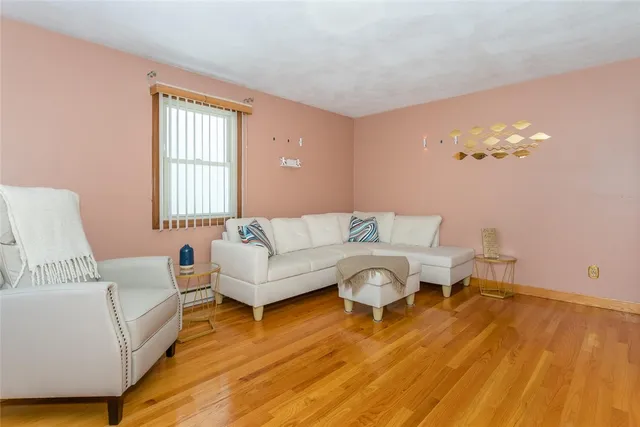 $3,300 | 275 Columbus Avenue, Pawtucket, RI 02861