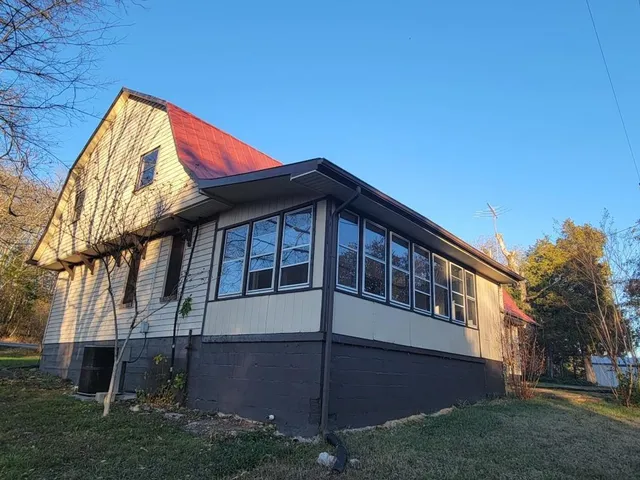 $2,050 | 688 Speck Road, Lebanon, TN 37087