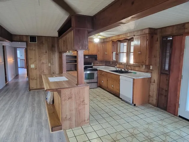 $2,050 | 688 Speck Road, Lebanon, TN 37087