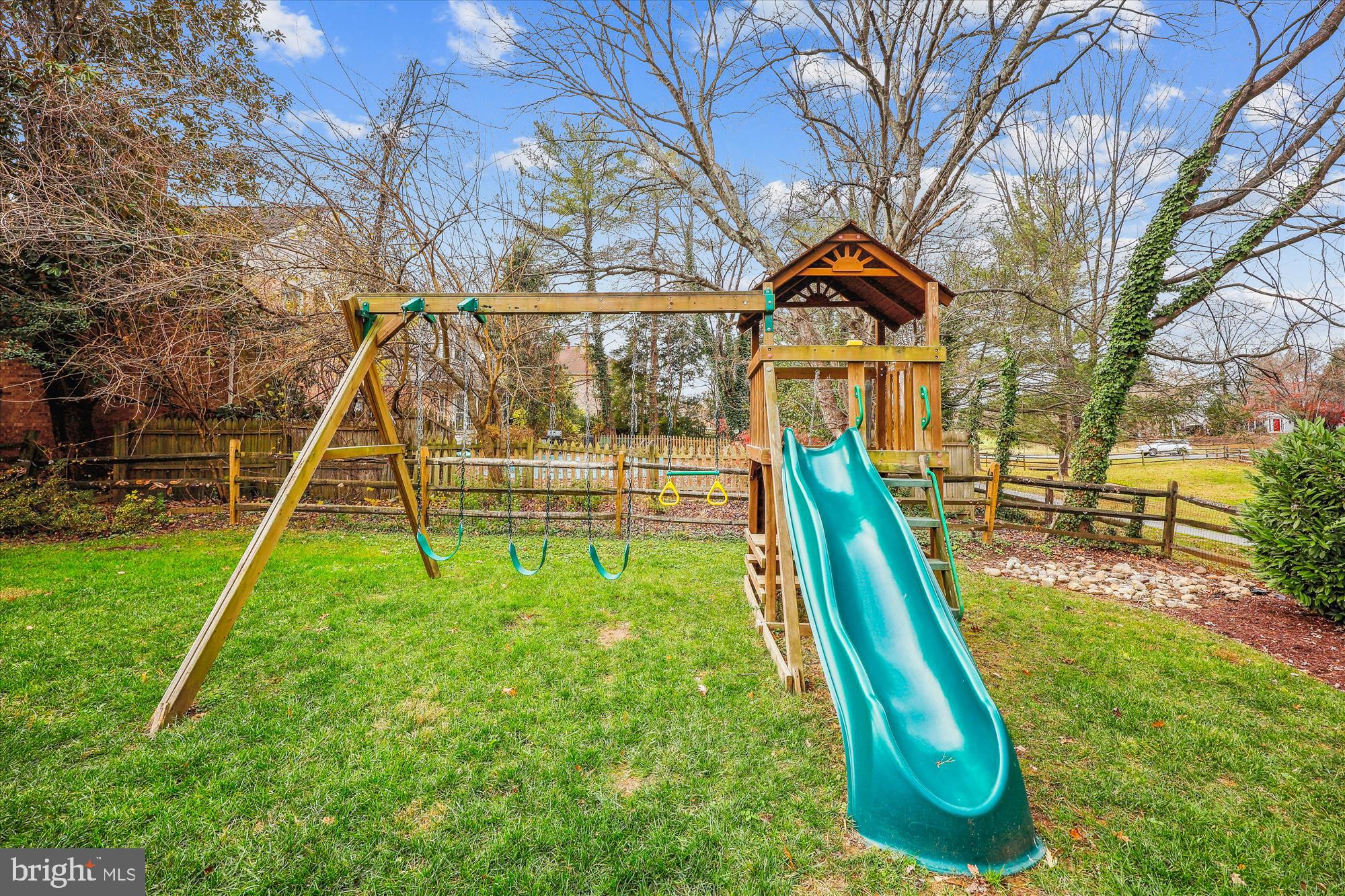 9029 Willow Valley Drive Potomac, MD 20854 - Photo 15 of 83 Back Yard