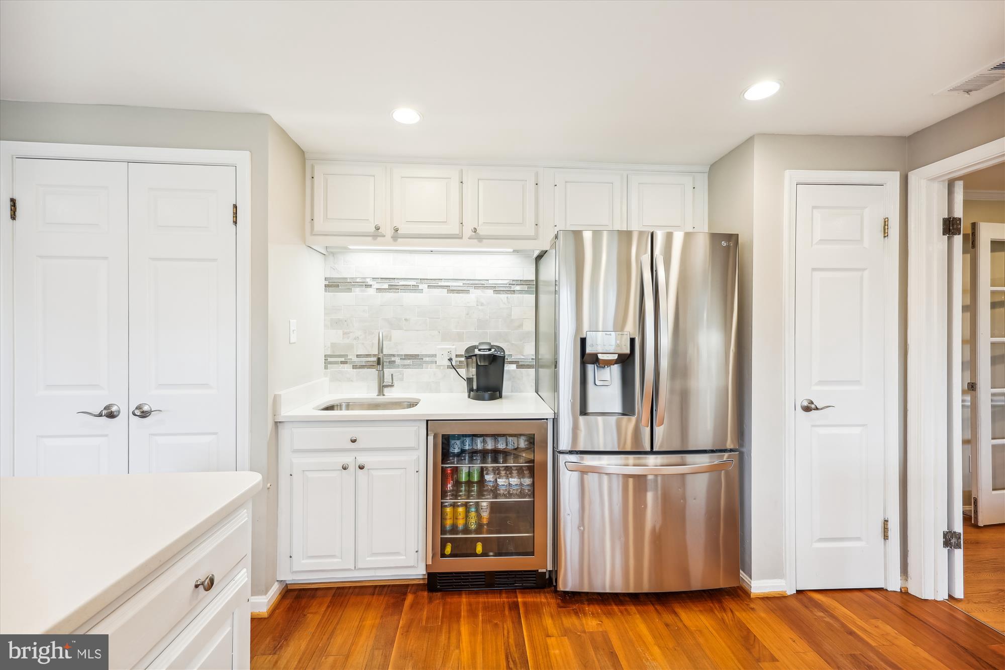 9029 Willow Valley Drive Potomac, MD 20854 - Photo 27 of 83 Kitchen