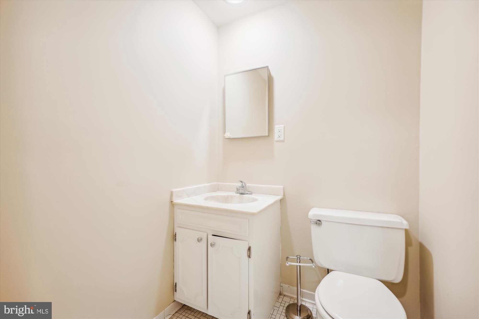 9029 Willow Valley Drive Potomac, MD 20854 - Photo 69 of 83 Hall 1/2 Bath