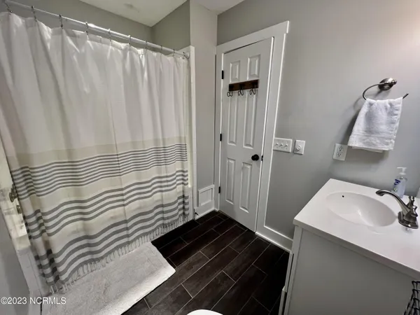 $2,200 | 709 Lorraine Circle, Wilmington, NC 28412