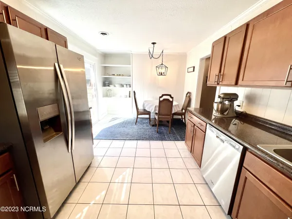 $2,200 | 709 Lorraine Circle, Wilmington, NC 28412