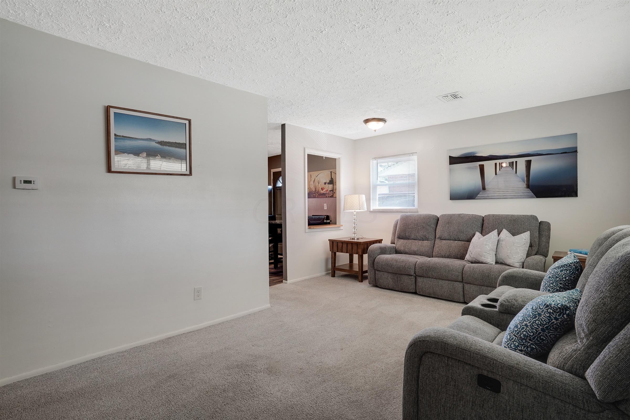 1252 Striebel Road Columbus, OH 43227 - Photo 4 of 25 Gallery Image 4