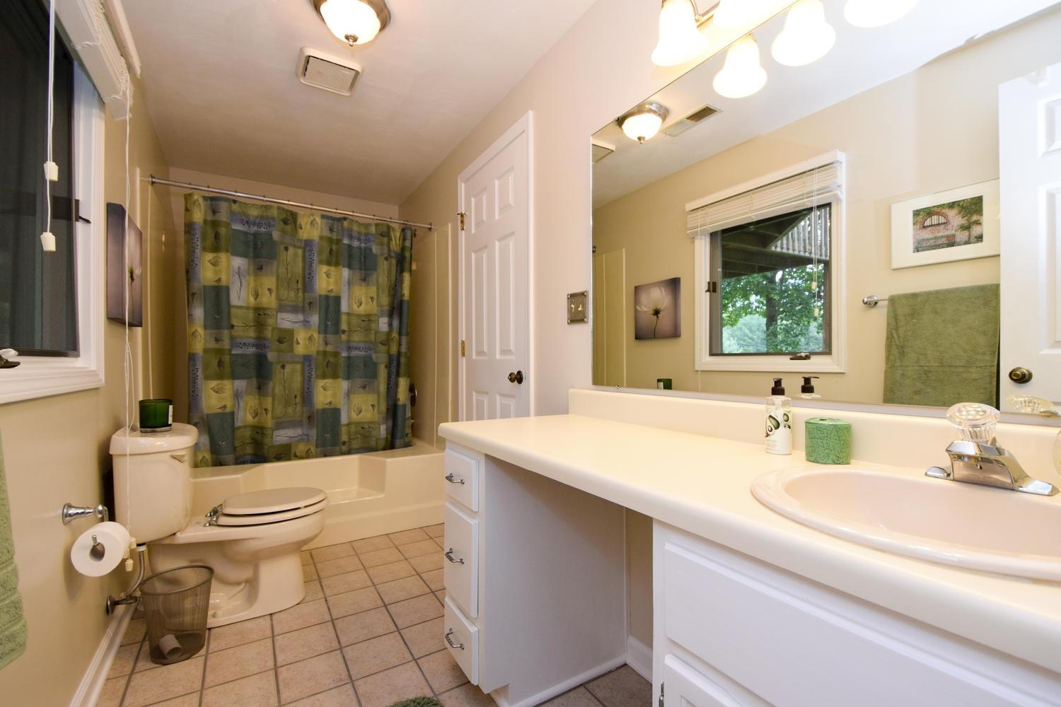 6539 Poage Valley Rd Extension Roanoke, VA 24018 - Photo 23 of 34 23