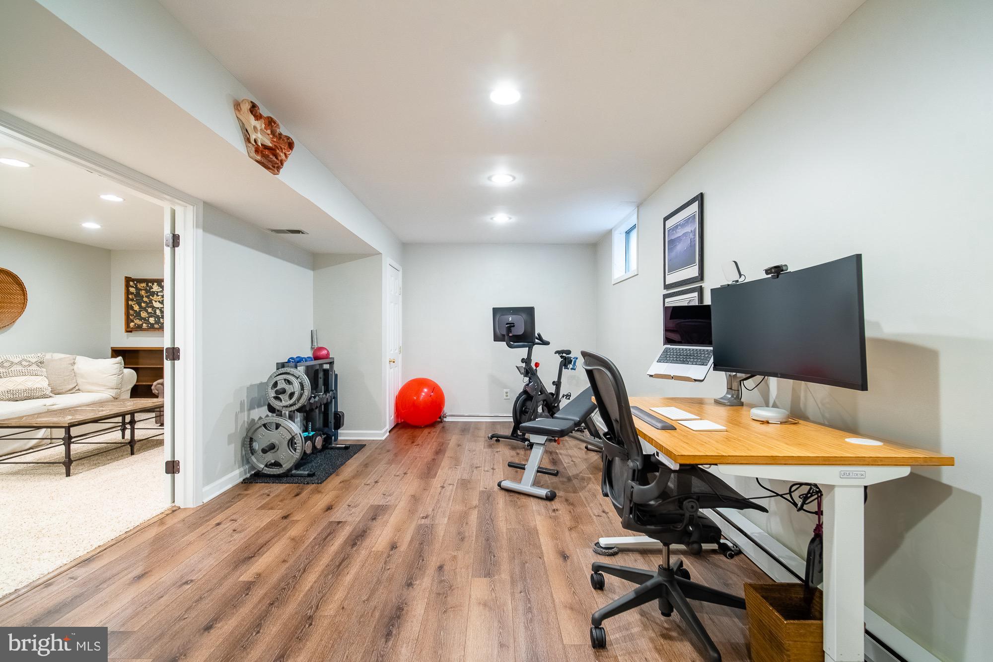 2050 Cobblestone Lane Reston, VA 20191 - Photo 29 of 36